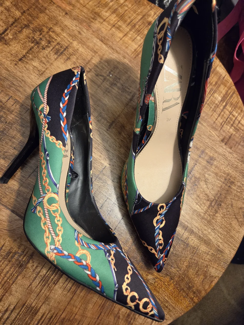 Zara Green & Black Chain-Print Pointed Pumps